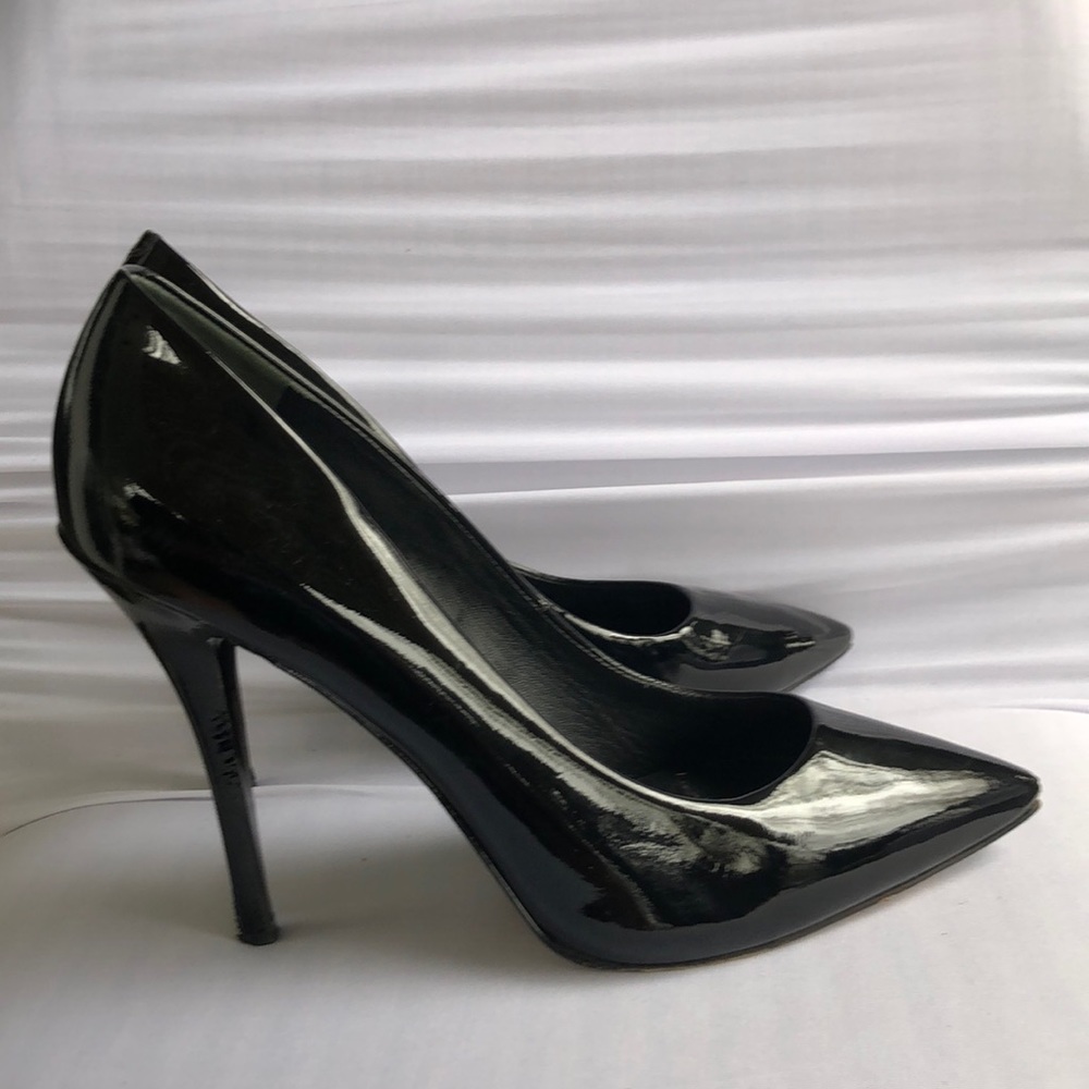Brian Atwood Pumps
